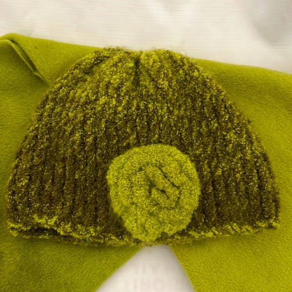 Ombré Scarf with Chenille Woven Hat / Host Pick - Picture 3 of 7